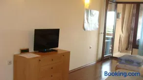 Admiral Apartments - Image 4