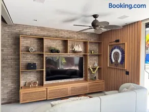 Casa de Luxo com Enxoval Completo, 4 Quartos, Área Gourmet, Piscina, Academia, Quadra Particular, Lago e Vista Privilegiada - Image 5