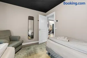 Private Luxury Villa - Sauna, Hot Tub & Guesthouse - Image 4