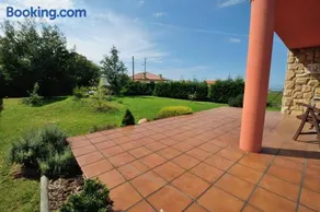 Charming house in Albuerne with fenced garden - Image 1