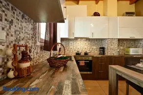 Sia's Holiday Home - Image 2