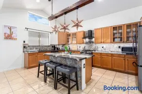 Cactus House 5BR Family Fun Hub - Image 3