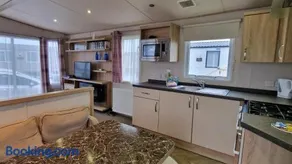 Emily Caravan, Relax and Unwind at Seal Bay Resort - Image 5