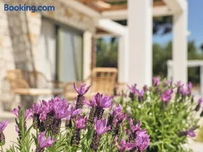 Gerakas Luxury Villas - Image 5