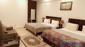 Mulberry Residence luxury Rooms - Image 2