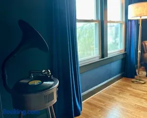 Stylish 3BR with Patio Walk to State Capitol - Image 4