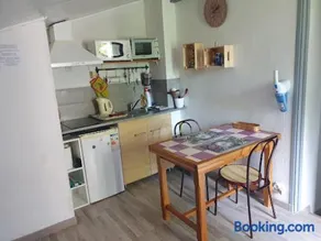 Les Marronniers Charmant petit appartement a La Tour d'Aigues Vaucluse - Image 2