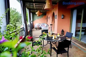 Palmeraie 2 - Luxury Garden Apartment - Image 1