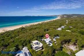 24 Naiad Court - Rainbow Shores. Pool. Wifi. Walk to beach - Image 2