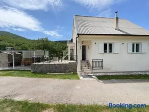 VELEBITSKI ZAGRLJAJ RUKAVINE-mir iznad mora - Image 1