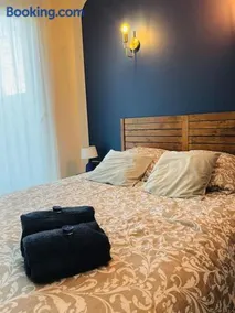 villa bleu marine chic calme et jardin - Image 2