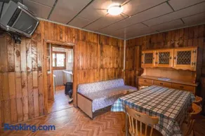 Bungalow Green Holiday - Image 3