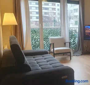 Beautiful T2 apartment near La Défense and Paris - Image 2