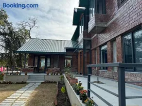 Terra Cottage - Image 1