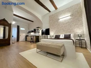 No Name Prestige Apartment - Image 3