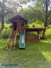 Chalet Green - Image 3