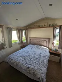 Lovely and Bright Caravan Haven Littlesea with views across the Fleet Lagoon - Image 4