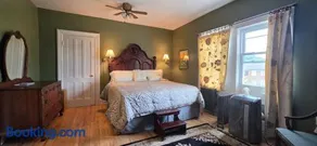 Niagara Historic Inn - Image 2
