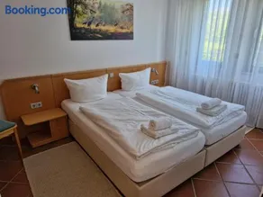 Kranich - Ferienwohnung mit Terrasse - Image 2