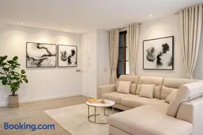 Saint Germain des Pres - Deluxe Parisian Loft - 5492 - Image 2