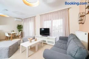 Nefeli Fresh guesthouses by Del Mare - Image 4