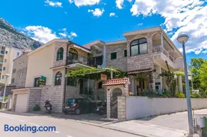 Villa Palma Apartments - Image 2