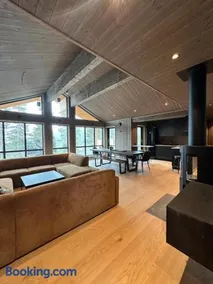 Cabin in a sunny area with a view - Image 5