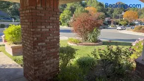 Spacious 3 bedrooms 1 bath Jacuzzi BBQ SINGLE HOUSE - Image 4