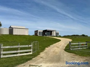 Ocean View Retreat - Image 3