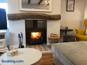Old Smithy Cottage - Image 2