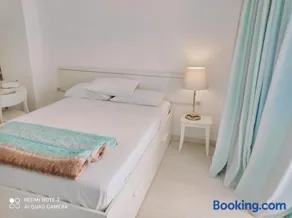 Appartement de vacances avec internet haut débit, terrasse et piscine privée | Vue montagne - Image 4