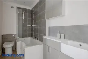 Amazing Abodes - Image 3