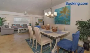 Beautiful Beach Themed 3 Bed 2 Bath End Unit Condo.OW20-207 - Image 4