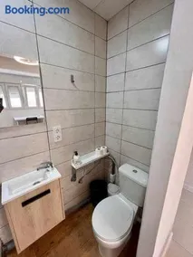 Novelda Centro Habitaciones con baño privado y compartido , cocina y terraza - Image 5