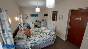 Tennyson Lodge - Image 1