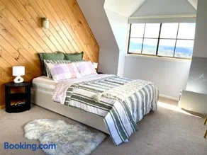 Home in Moonah with beautiful view - Image 2