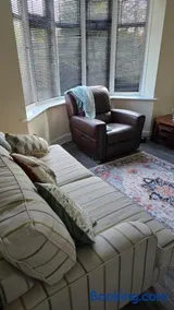 Cozy 3 room Home with Garden - Image 3