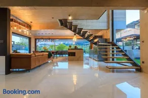 Luxury Villa Pearl 1 with infinity pool - Image 1