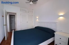 Belvedere, Family-friendly, Nice, First-line Apartment with Stunning Beach and Sea views,AC - Image 3
