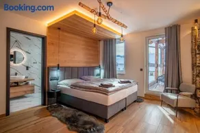 RESORT JEZERNÍ Apartmány & Penzion Wellness - Image 1