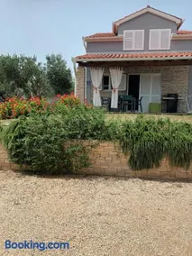 Villa Charm - Image 3