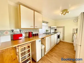 The Cottage - Image 3