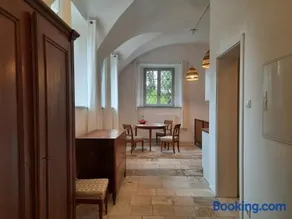 Schloss Sinning in Bayern - Image 2