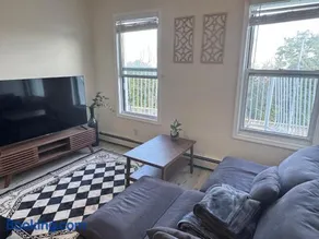 Cozy apartment with city skyline. Easy commute midtown Manhattan. - Image 3