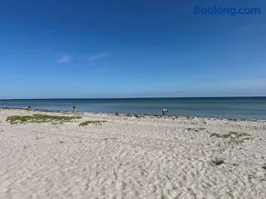 House direct to beach - Image 3