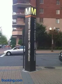 Walk2Metro's,DCGem,Private,Wifi, FreeParking - Image 2