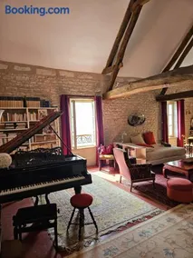 Authentic winemaker's house in the heart of Irancy - Image 2