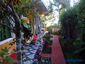 Hotel y Restaurante Playa Linda - Image 1