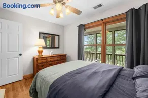 Paw Paw Mountain Lodge w River Access & Fire Pit - Image 3