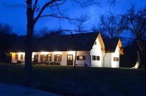Weinek's Weinlodge - Image 5